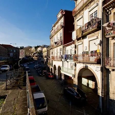 Ribeira Apartman *